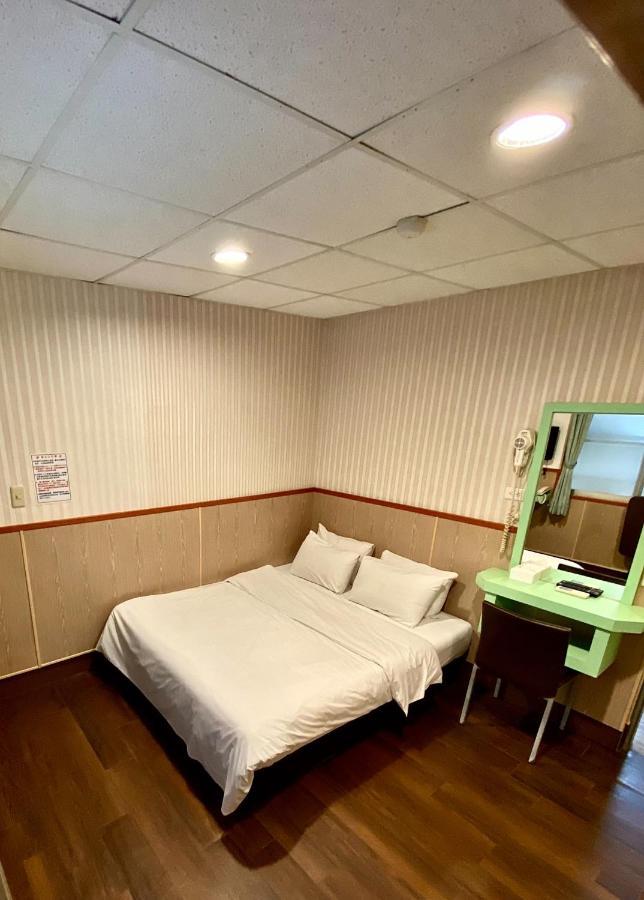 Ying Lun Hotel Taitung Ngoại thất bức ảnh